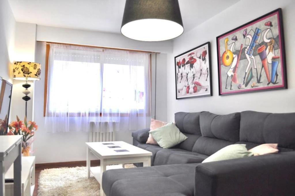 Curros Enriquez Rd, Centrico, Plaza Garage Apartamento Ourense Exterior foto
